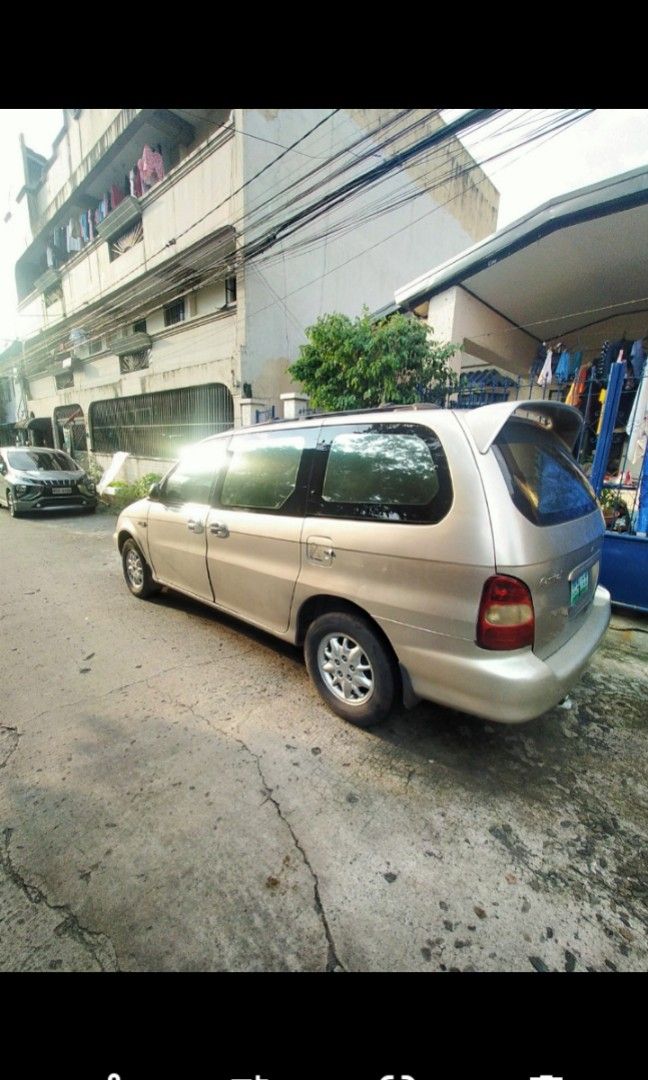Kia Carnival kia carnival Manual on Carousell