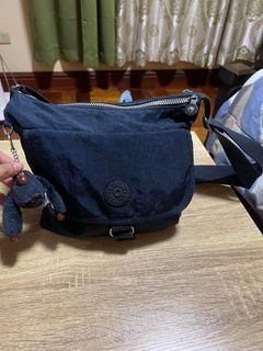 (Category: ) located in . Submitted by bestfindsforless (Listing ID 1225017816, Image 1). Description: .