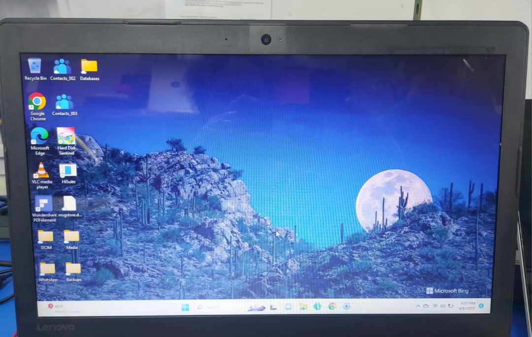 Lenovo 80TV intel i5 7th gen processor 8GB RAM 256GB SSD 920mx Graphics