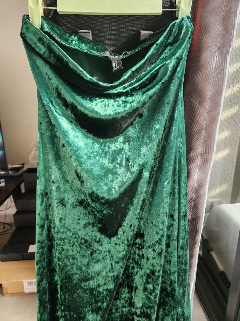 Green velvet outlet dress forever 21