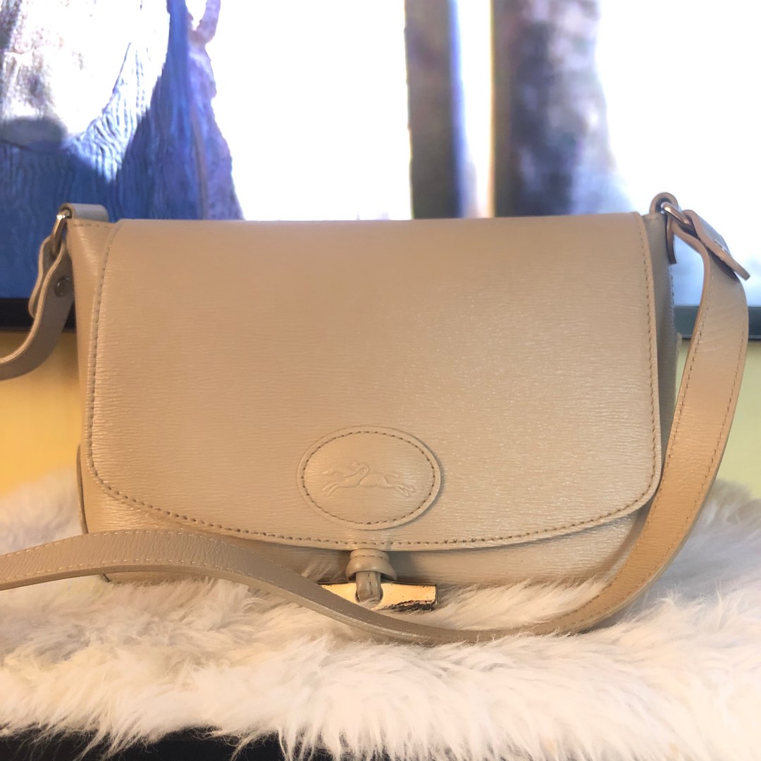 LONGCHAMP ROSEAU CROSSBODY BAG on Carousell
