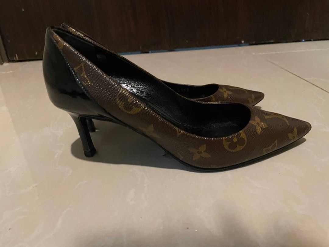 Louis Vuitton Cherie Pump BLACK. Size 36.0