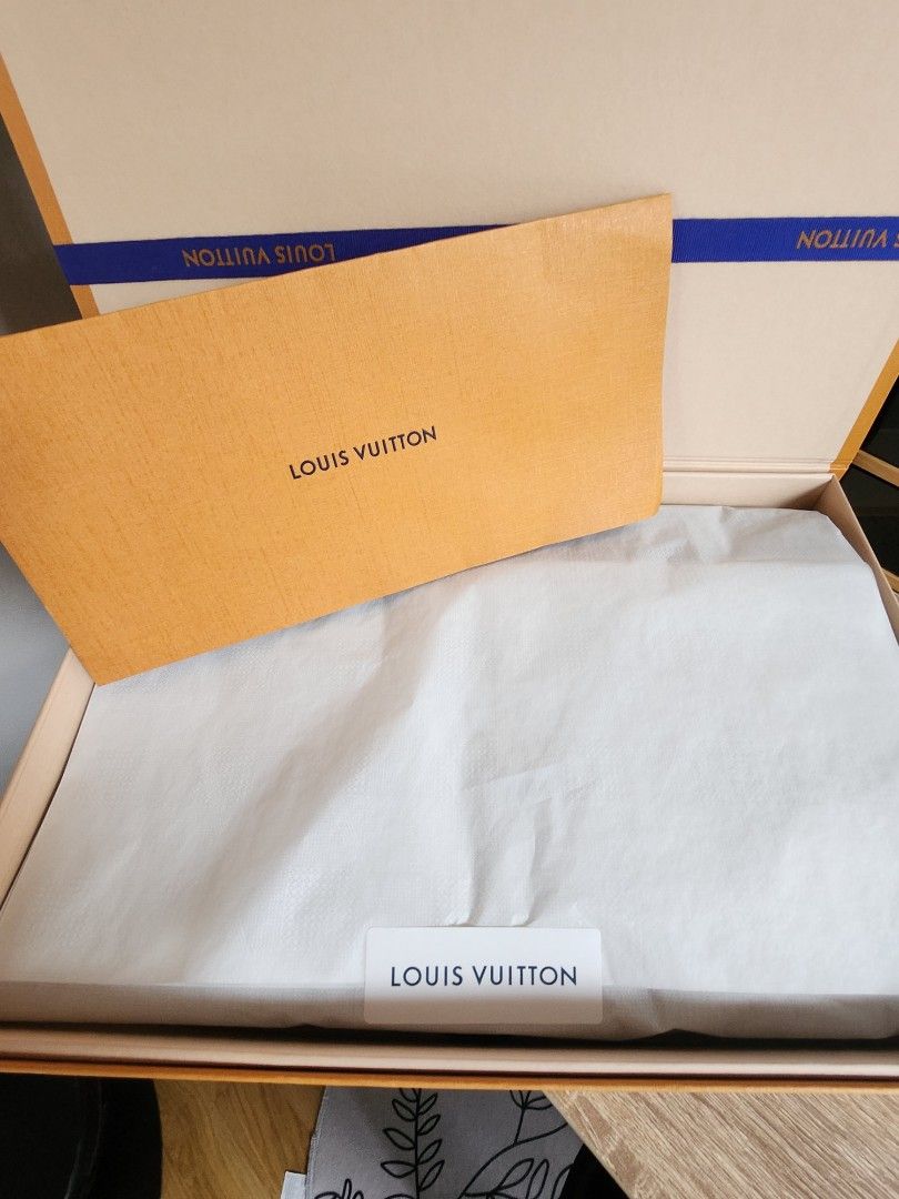Louis Vuitton Gradient TShirt, Luxury, Apparel on Carousell