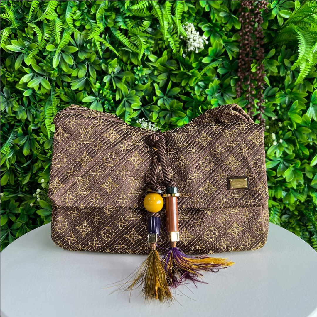 Louis Vuitton printemps-eté 2010 messenger limited edition, Luxury, Bags &  Wallets on Carousell