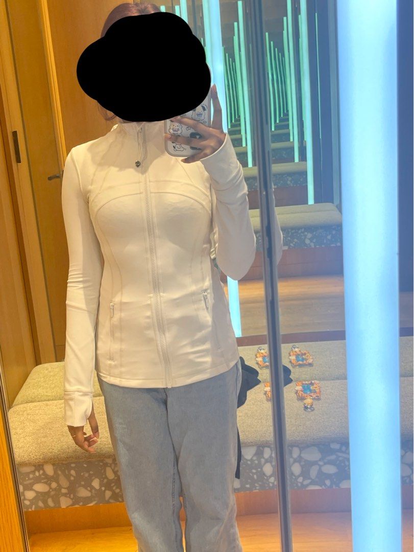 Lululemon define jacket (Category: Activewear) located in Singapore. Submitted by h3y1h3r3 (Listing ID 1225096821, Image 1). Description: Ive wore it once at the shop to try it on ,bought it home n then I realised its a little too tight for me but couldn’t return to the shop bcz i took the tag iff alr n lost the receipt😭. .
