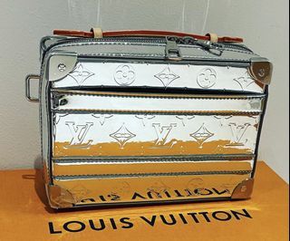 Louis Vuitton Bisten 60 Monogram Titane Trunk (2019)