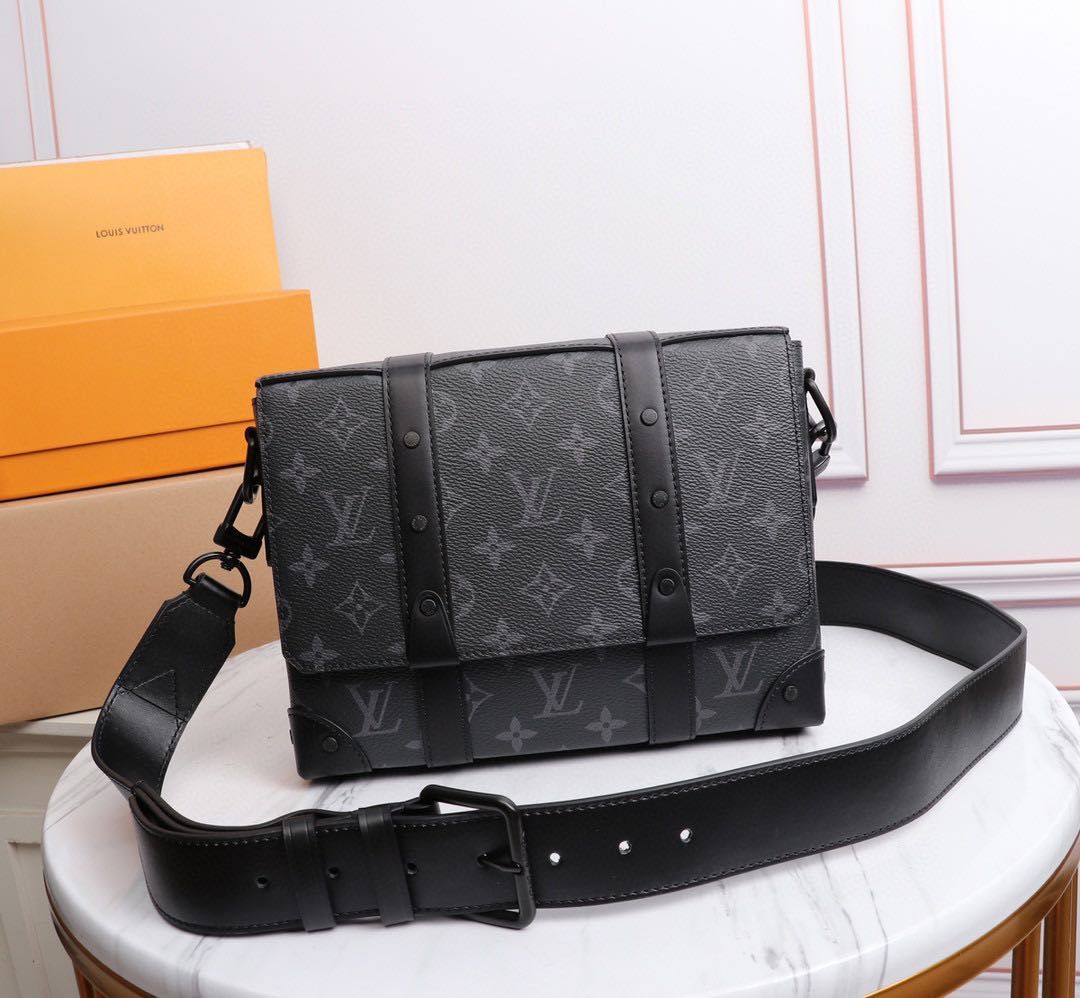 Louis Vuitton Trunk Messenger Monogram Eclipse, Men's Fashion, Bags, Belt  bags, Clutches and Pouches on Carousell