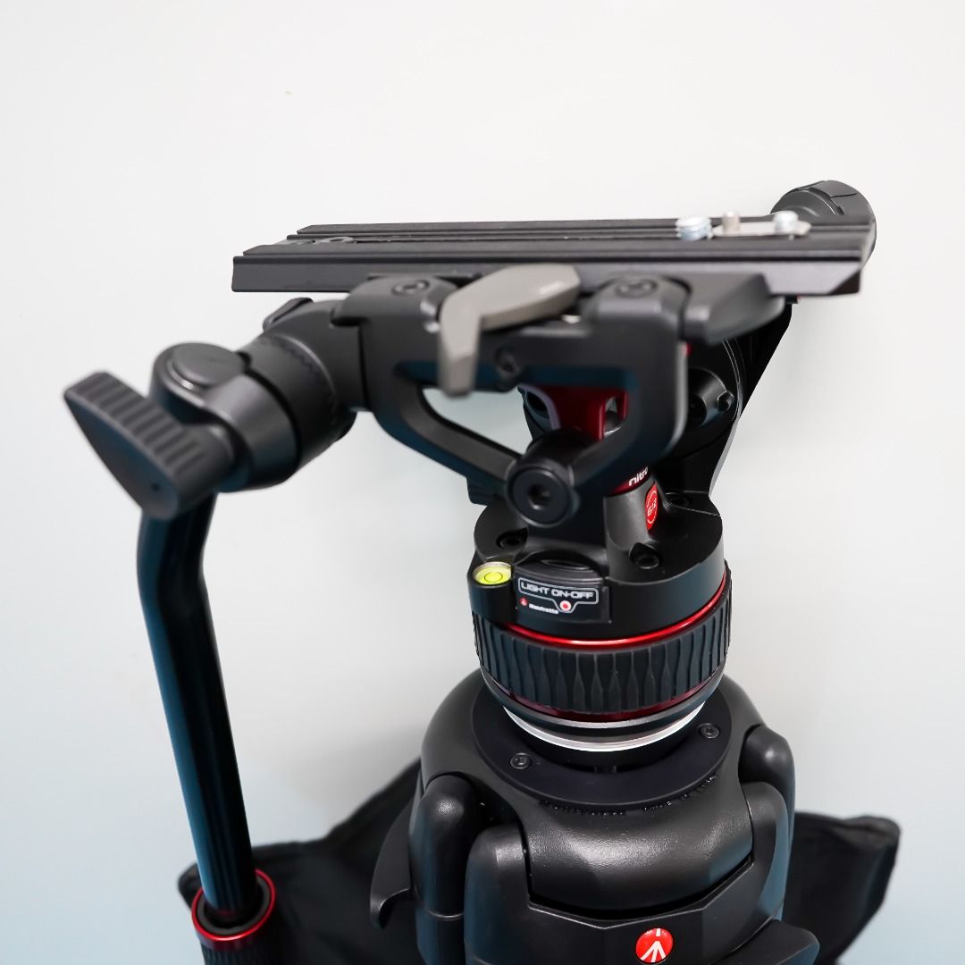 fluid video tripod head