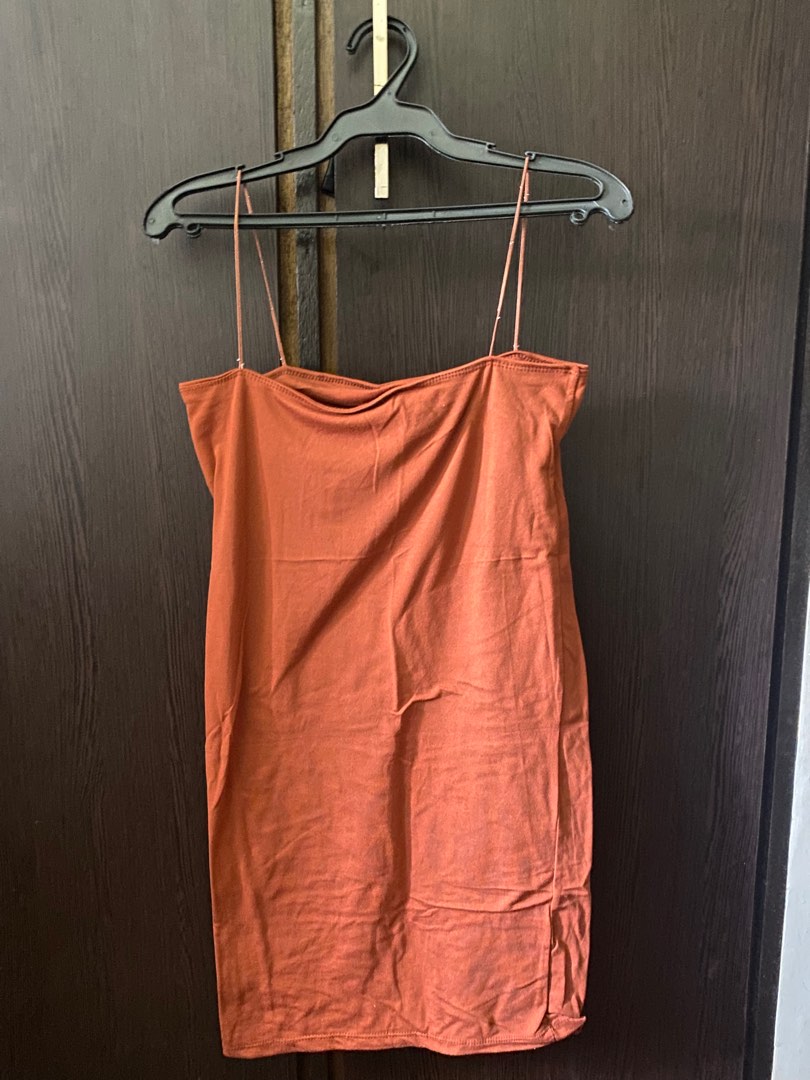 Maroon Dress, Women's Fashion, Dresses & Sets, Dresses on Carousell