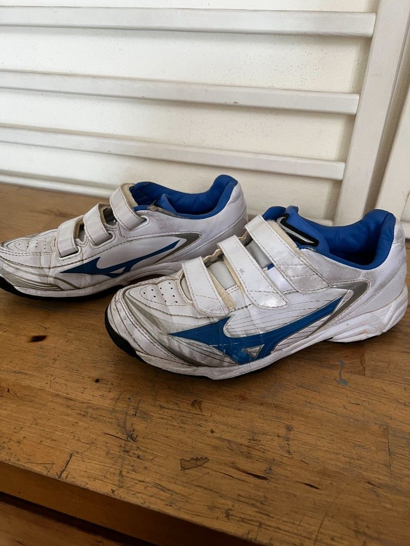 Mizuno Baseball Shoes (Turf 24 cm), Sports Equipment, Other Sports  Equipment and Supplies on Carousell