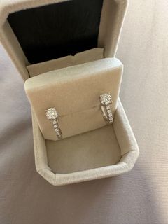 (Category: ) located in . Submitted by splashofconfetti (Listing ID 1224993105, Image 1). Description: .