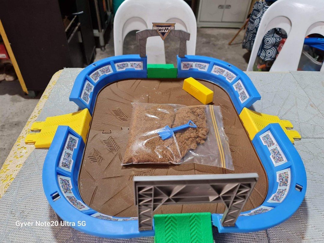 Monster Jam Arena, Hobbies & Toys, Toys & Games on Carousell