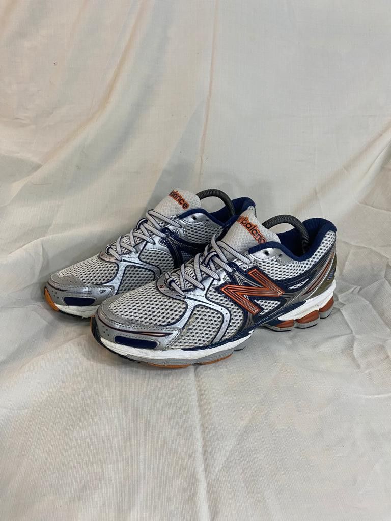 New Balance 1260 Fesyen Pria Sepatu Sneakers di Carousell