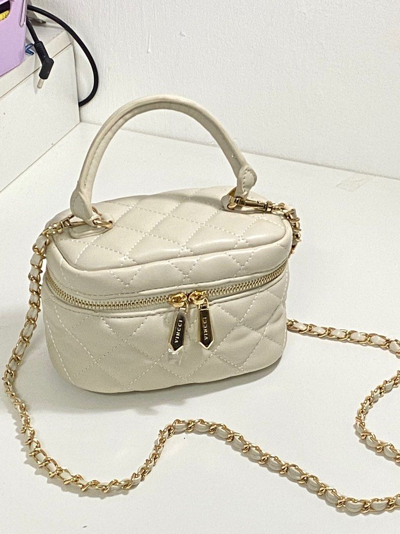 New Vinci Crossbody bag / chanel's style, Women's Fashion, Bags