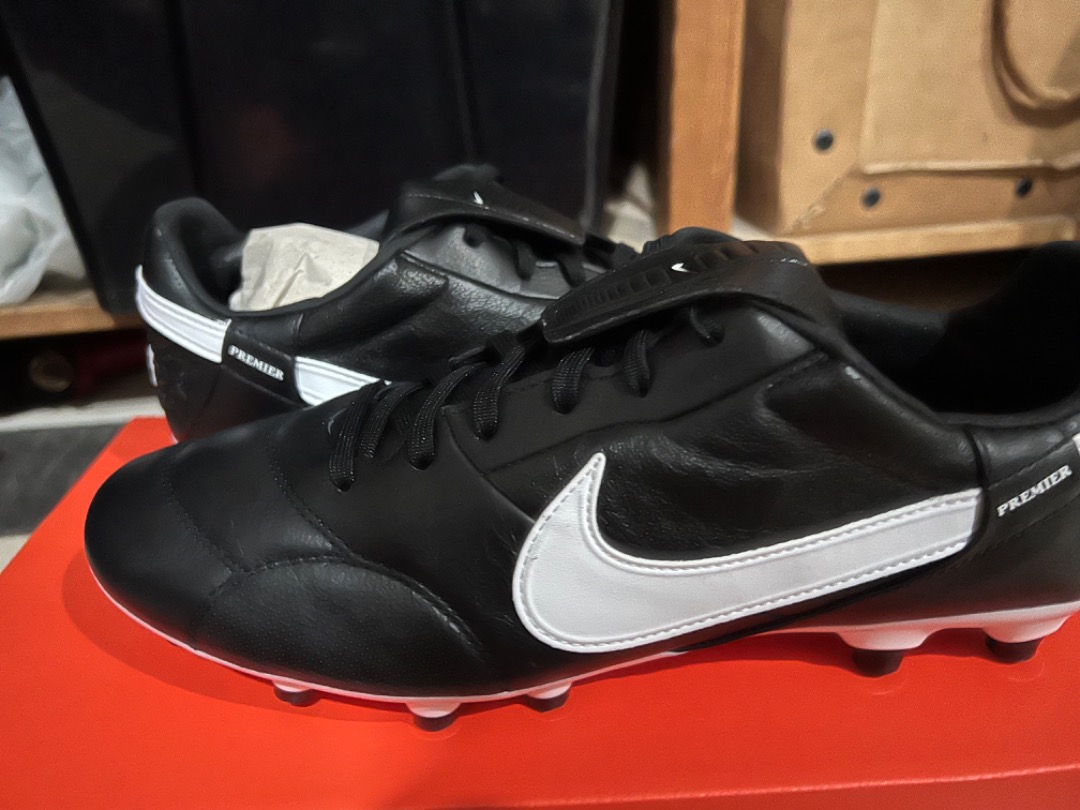 Nike Football Boots, Sports Equipment, Other Sports Equipment and Supplies on Carousell