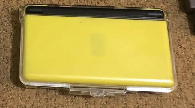 Nintendo DS Lite with Yellow Acrylic Rubber Padded Case (Category: Nintendo) located in Taguig. Submitted by johnhb (Listing ID 1225094559, Image 2). Description: Turning on but not tested further. Best for parts or restoration No refunds or warranties. Buy at your own risk Black shell case is in very good shape, still smooth and glossy good responsive buttons & touch loud sound with stylus very good authentic battery not replaced , Issue as show