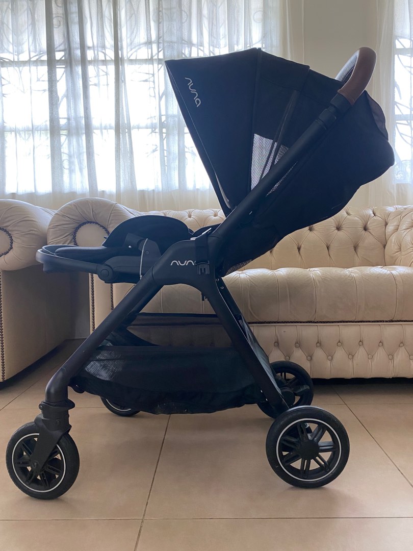 Nuna Triv Limited Edition in Ebony Black, Babies & Kids, Going Out