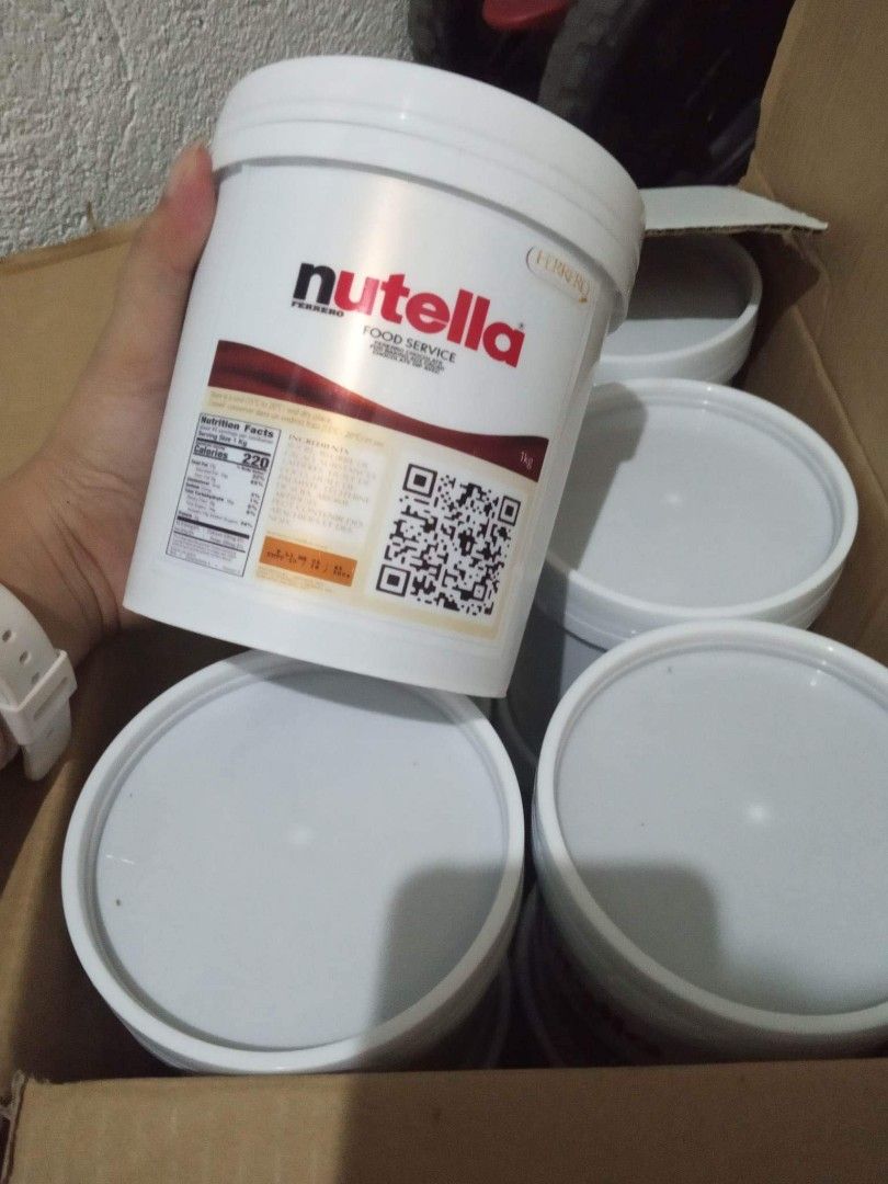 NUTELLA DIP (Category: Other Food & Drinks) located in Marikina City. Submitted by linvmacayan (Listing ID 1225054114, Image 1). Description: 1 kilo per tub.