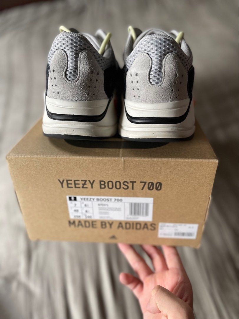 yeezy 700 og waverunner