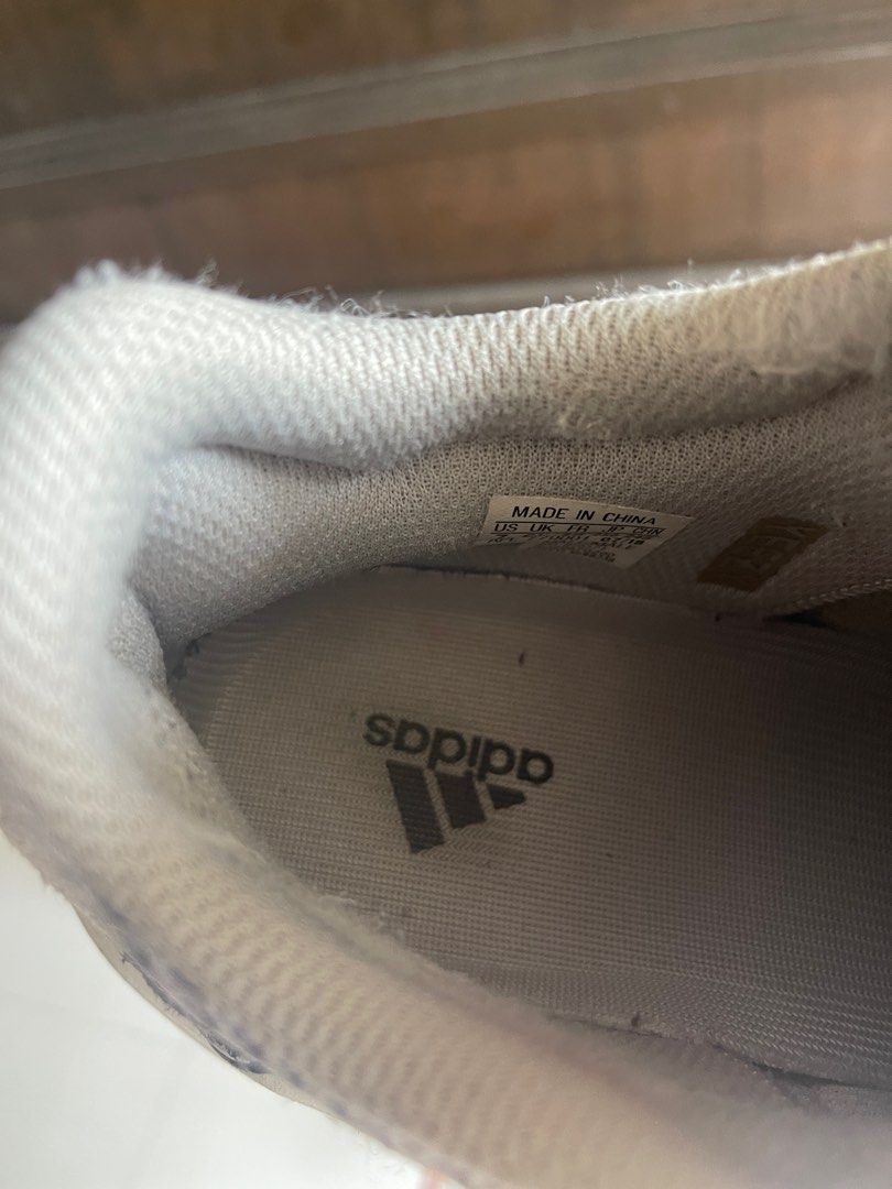 yeezy 700 og waverunner