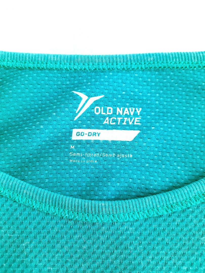 Old Navy active go-dry leggings large side slits, Women's Fashion,  Activewear on Carousell