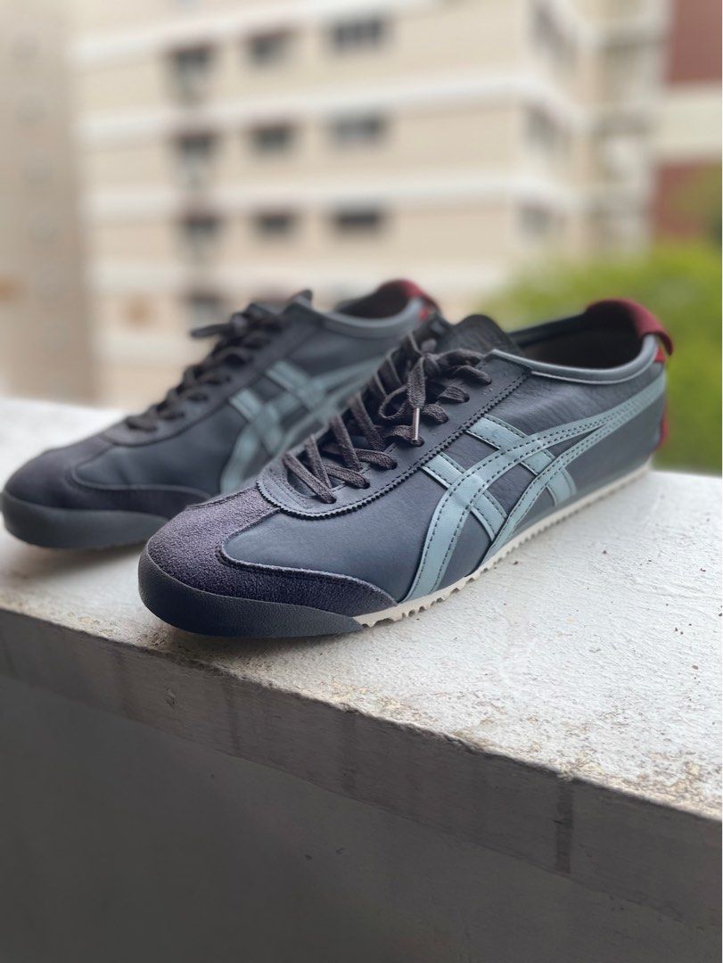 Onitsuka tiger slip shop on grey