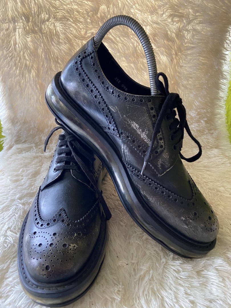 Prada,code P007S saiz 7, Men's Fashion, Footwear, Casual shoes on Carousell