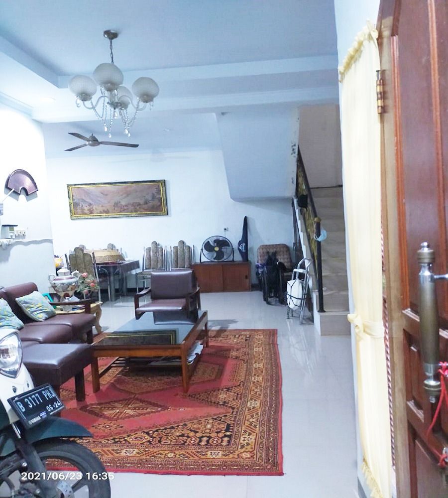 rumah_dijual_3_lantai_di_pegan_1680750806_abc4b32e_progressive