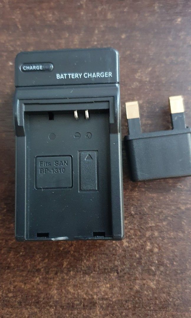 Samsung camera battery charger for bp1310, Photography, Photography