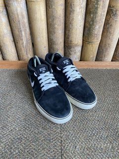 Sepatu Nike SB Satire Vintage