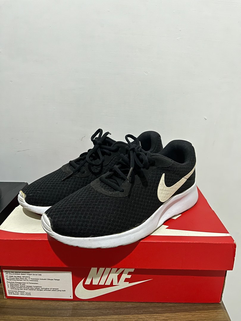 Sepatu nike cheap tanjun original