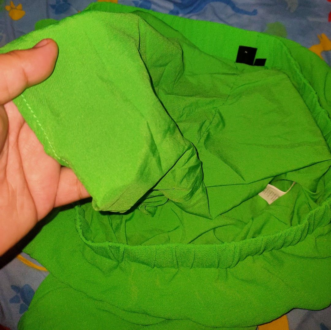Shein Plus size Green Pants Coords/Terno (Category: Sets or Coordinates) located in Pasay City. Submitted by mgalv (Listing ID 1225093098, Image 3). Description: .