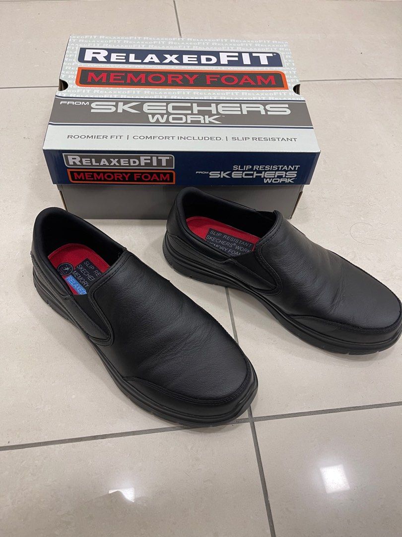 Skechers relaxed fit memory foam deals slip resistant