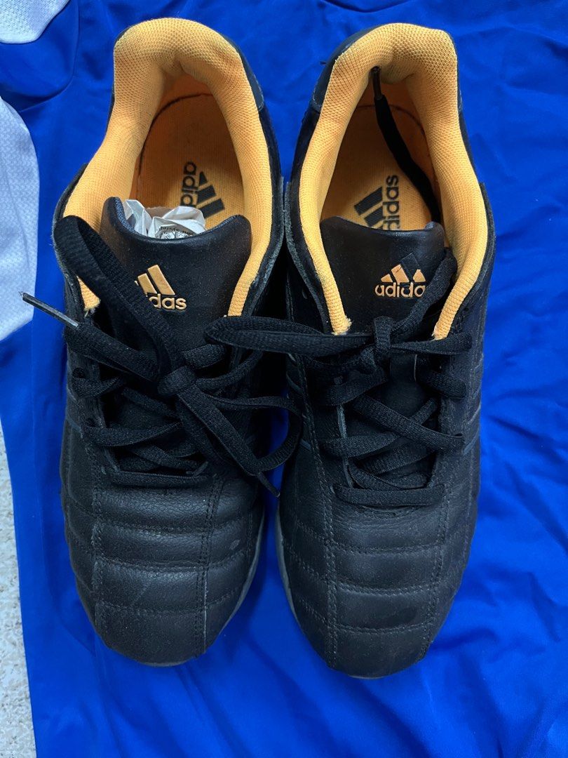 Indoor soccer shoes size on sale 2