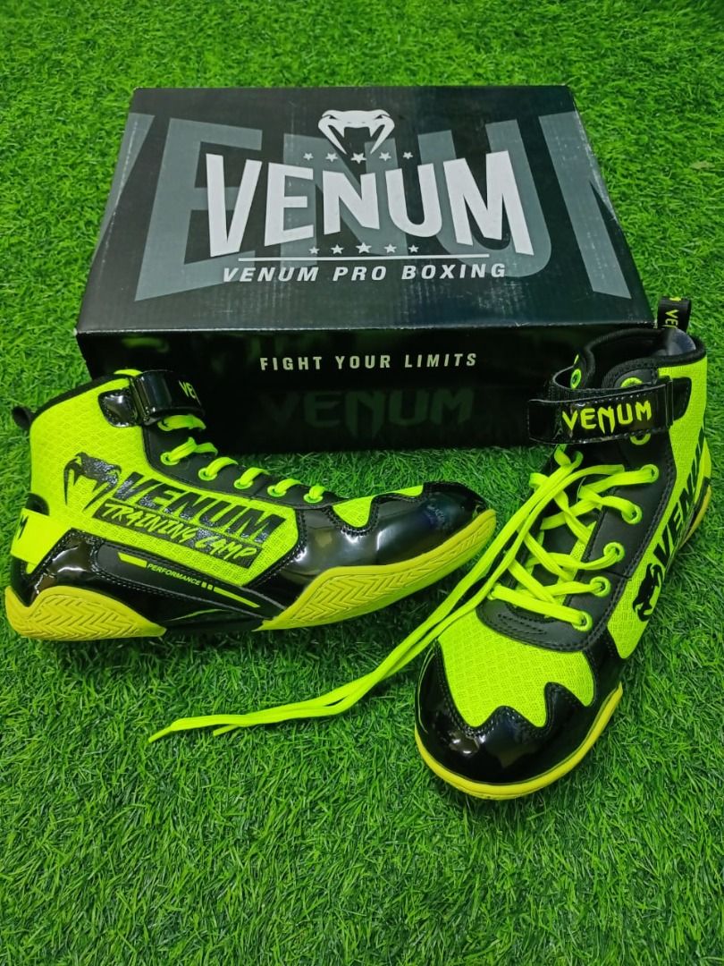 STOCK CLEARANCE SALE VENUM GIANT LOW VTC 2 EDITION BOXING SHOES NEO YELLOW BLACK 41 US 8.5