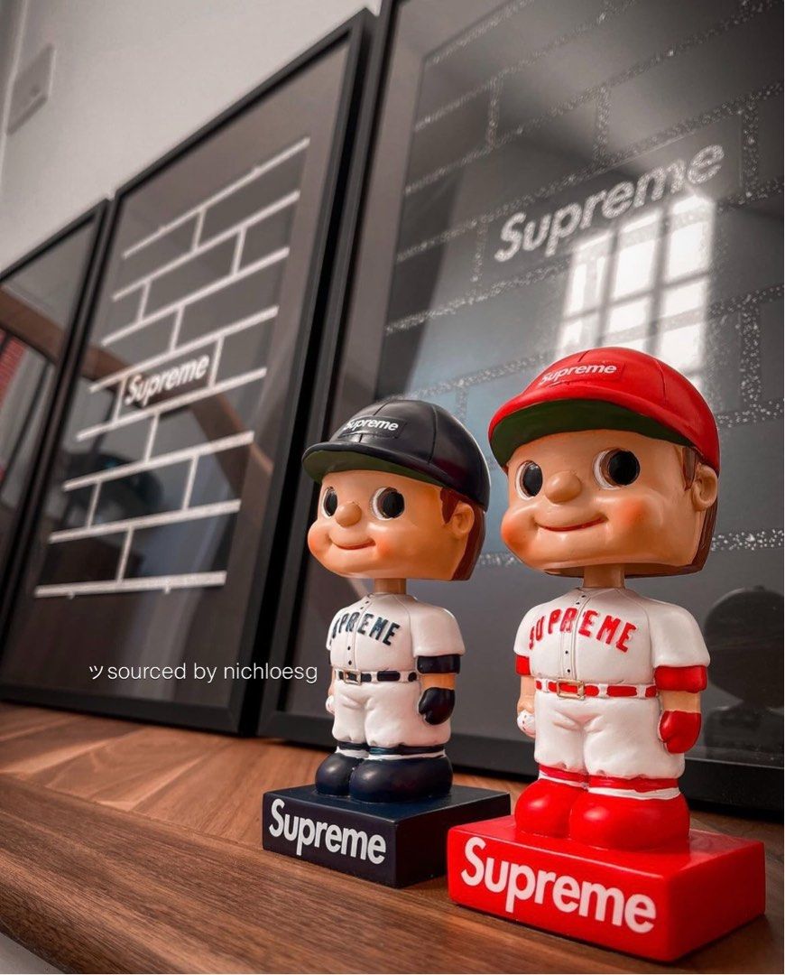 Supreme Bobblehead 2本セット ショッピング販売店 euro.com.br