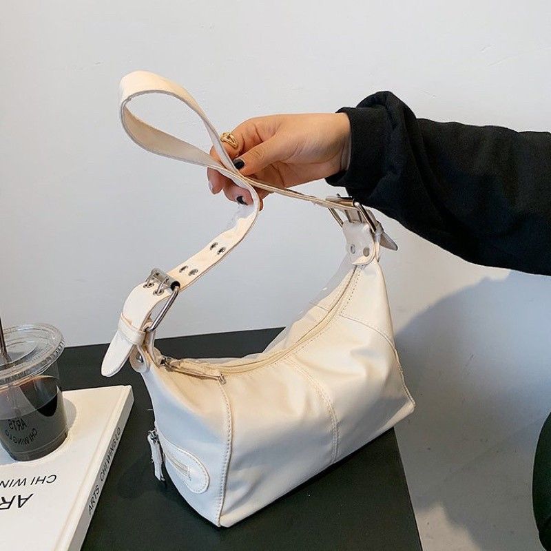 Tas tas selempang 2025 wanita