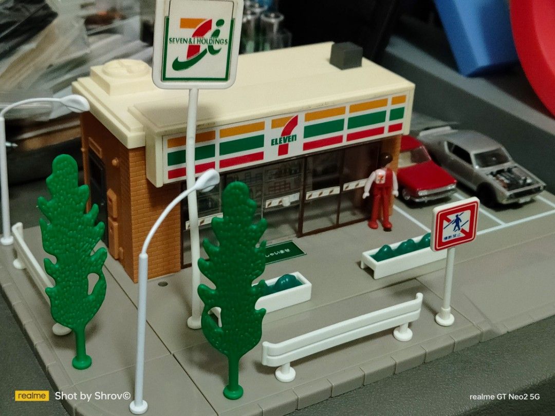 Voiture Miniature Tomica Toyota Coms 7-Eleven - 1/41, Métal Moulé Sous Pression, 6,5 Cm