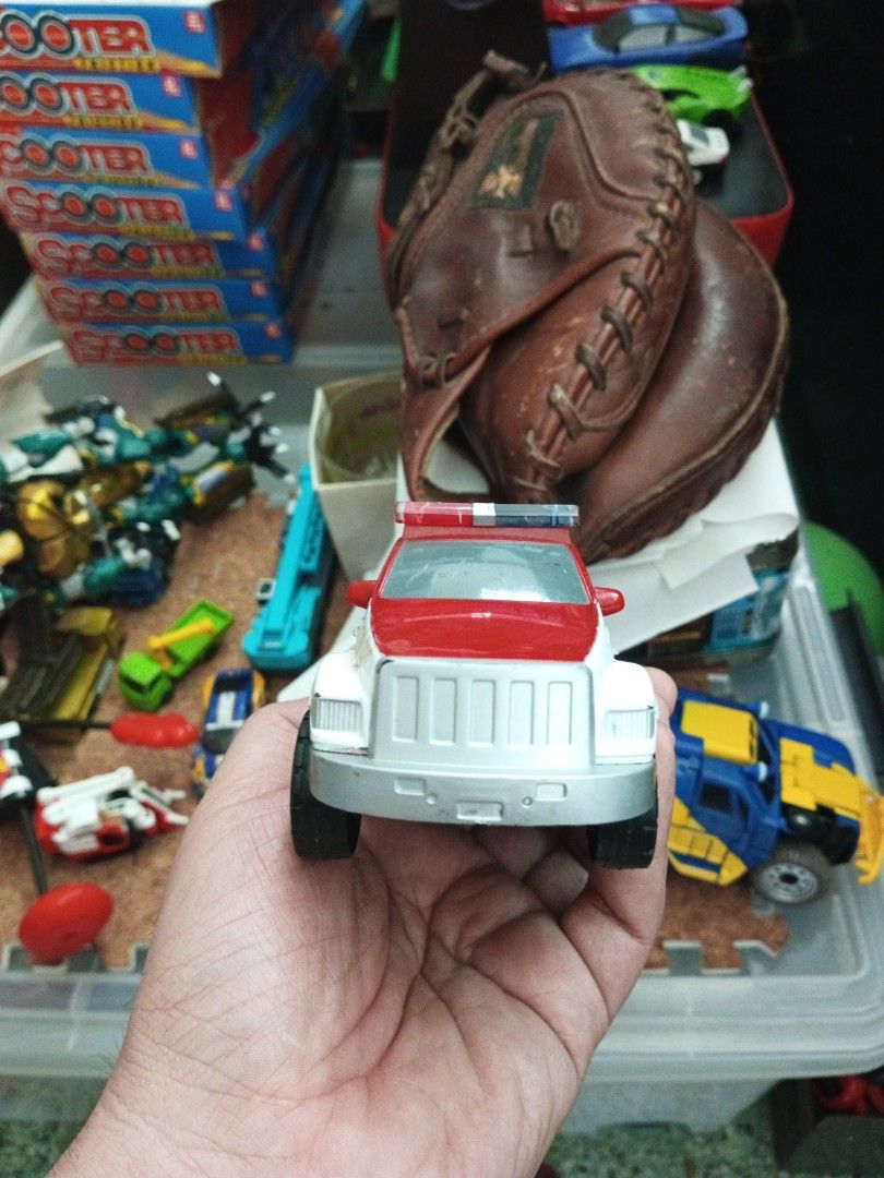 Tonka fire department SUV (Category: Vehicle & Diecast Models) located in Legazpi City. Submitted by kikosgarage (Listing ID 1224945574, Image 3). Description: hard plastic.