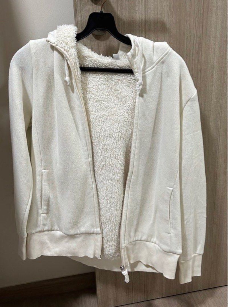 Uniqlo fur hoodie deals