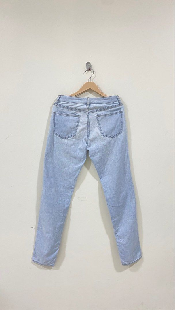 Uniqlo ultra stretch jeans, Men's Fashion, Bottoms, Jeans on Carousell