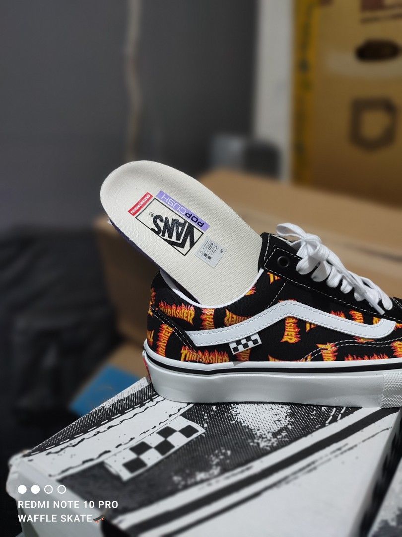 Vans store authentic thrasher