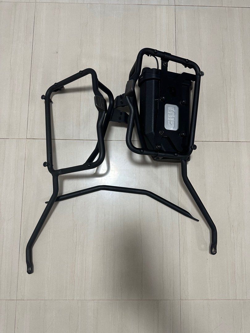 XADV 750 monokey pannier rack with Givi Toolbox., Motorcycles