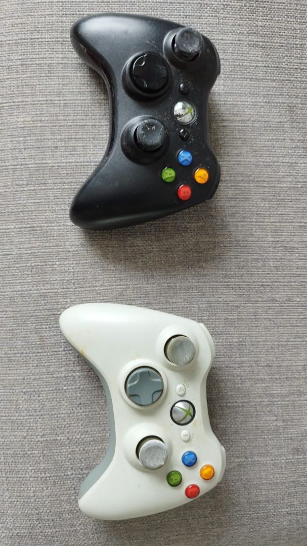 Xbox 360 pro white with 2 games and 2 controllers, Video Gaming, Video ...
