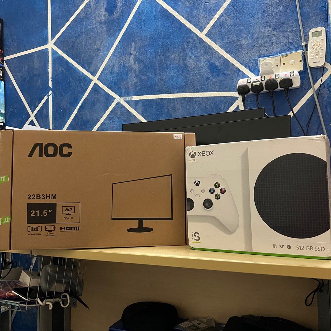 Xbox Series S & Monitor, Video Gaming, Video Game Consoles, Xbox on