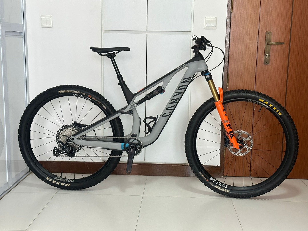 2022 Canyon Neuron CF 8 Sports Equipment Bicycles Parts