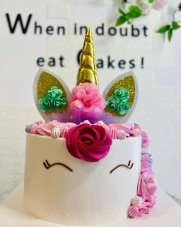 6 inch Unicorn face birthday cake
