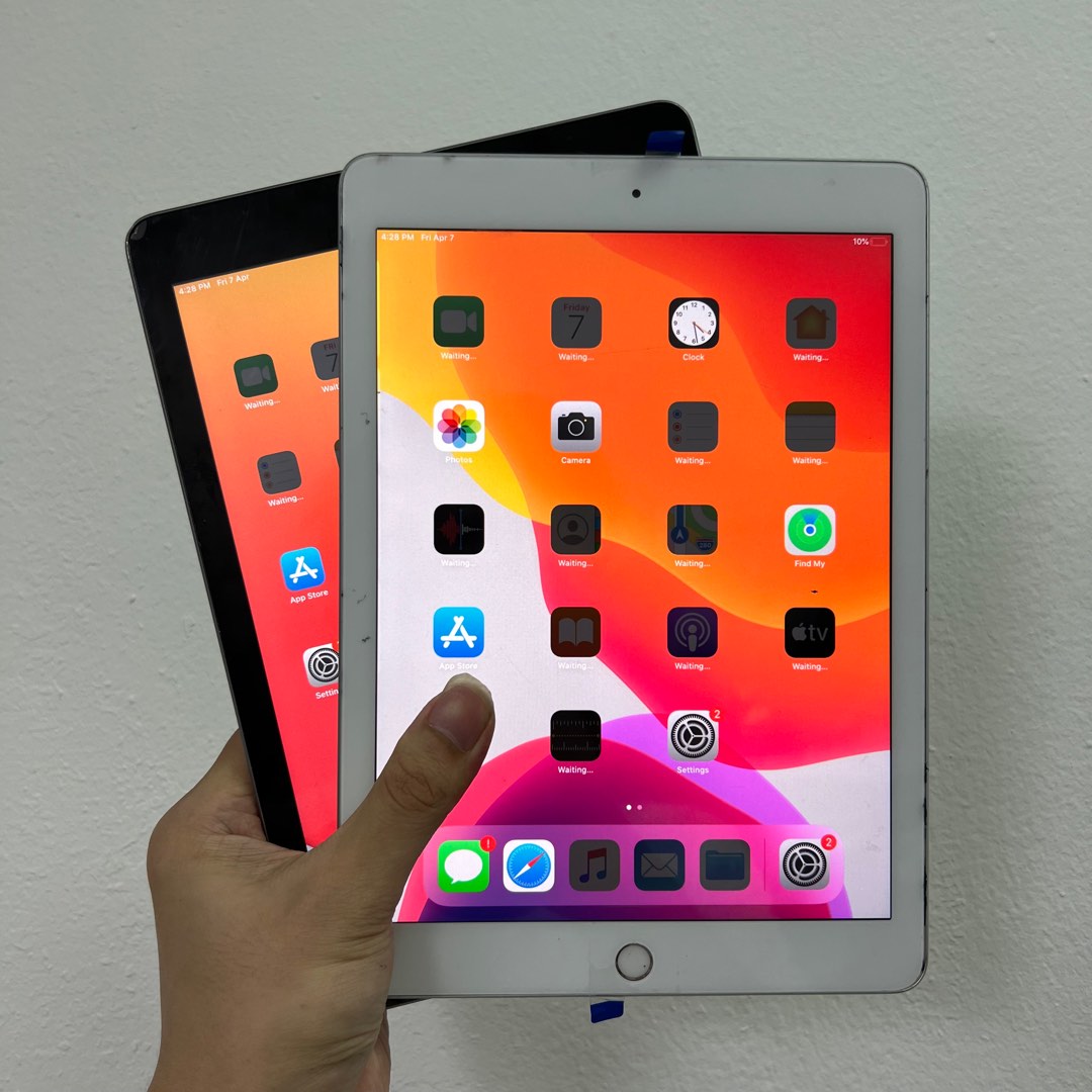 [ USED ] Ipad 5th Generation 32GB WIFI ( IOS 13 CAN UPDATE IOS 16