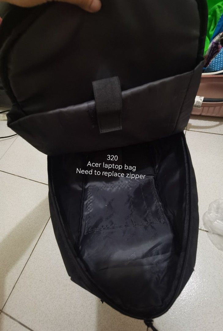 Acer laptop. Bag need zipper replaced, Computers & Tech, Parts & Accessories, Laptop Bags