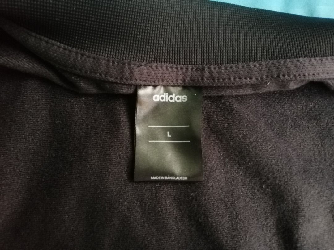 Adidas 3-Stripes Track Suit (Category: Coats, Jackets and Outerwear) located in Marikina City. Submitted by jbysy (Listing ID 1225106803, Image 3). Description: Size Large.